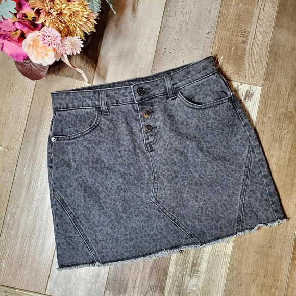 JUSTICE Size 16 Black Raw Hem Denim Skort Leopard Print NWOT - Picture 1 of 12